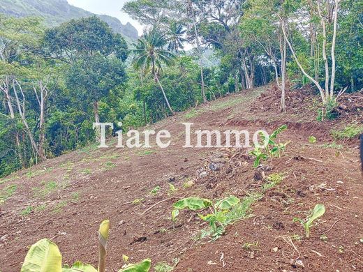 Land in Maiao
