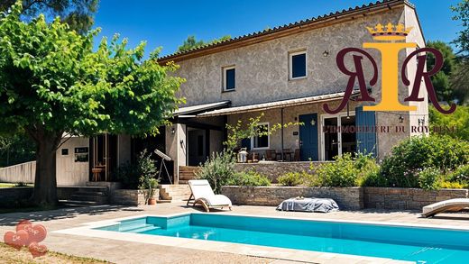 Luxury home in Pertuis, Vaucluse