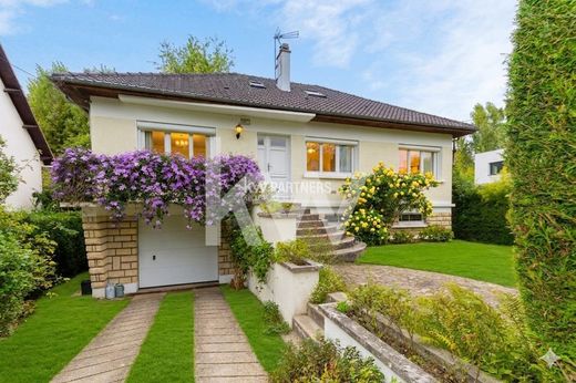 Luxury home in Le Pecq, Yvelines