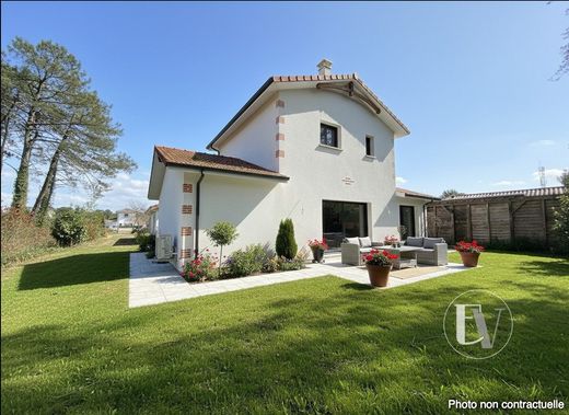 Casa di lusso a Gujan-Mestras, Gironda