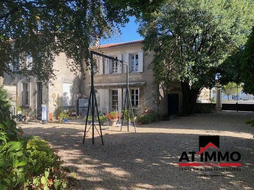 Luxury home in Barbezieux-Saint-Hilaire, Charente