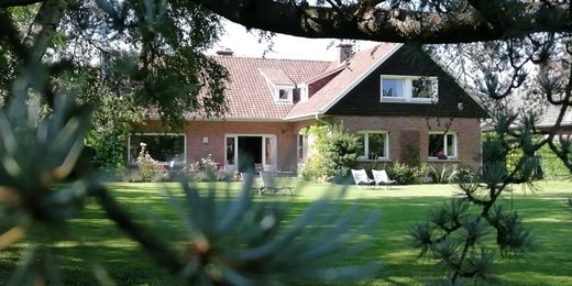 Luxury home in Mons-en-Barœul, North