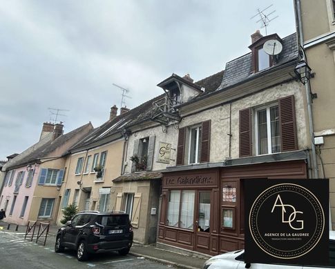 Residential complexes in Dourdan, Essonne