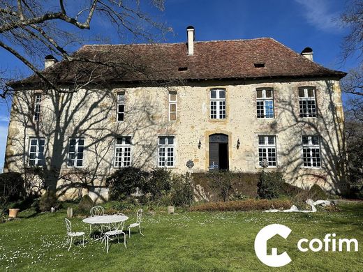 Kasteel in Momas, Pyrénées-Atlantiques