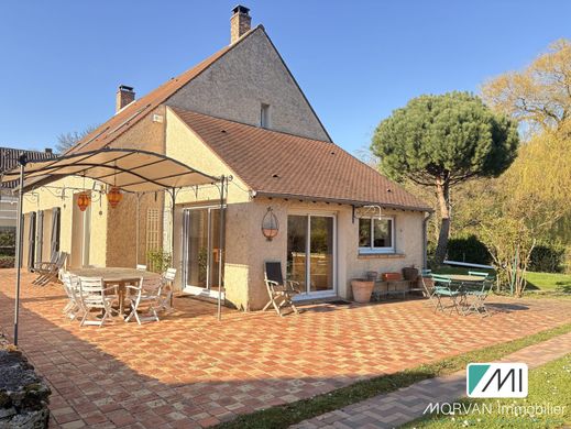 Luxury home in La Celle-les-Bordes, Yvelines