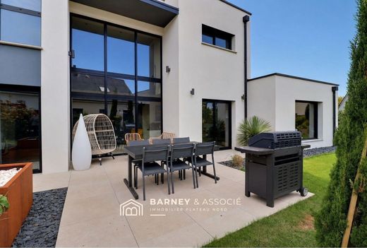 Luxury home in Isneauville, Seine-Maritime
