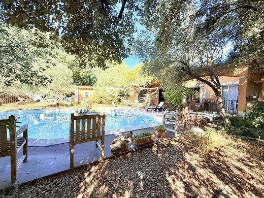 Luxury home in Aubais, Gard