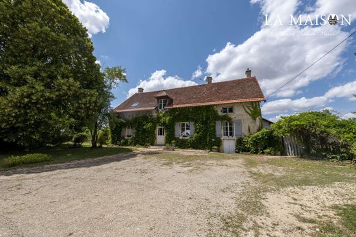 Luxe woning in Beire-le-Châtel, Cote d'Or