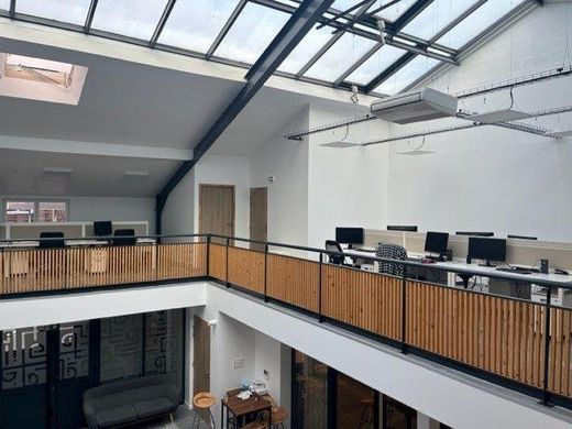 Biuro w Caen, Calvados