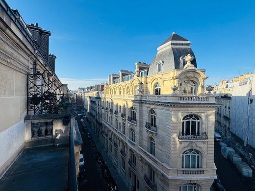 Bureau à Champs-Elysées, Madeleine, Triangle d’or, Paris