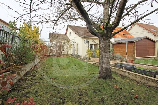Luxury home in Saint-Cyr-l'École, Yvelines
