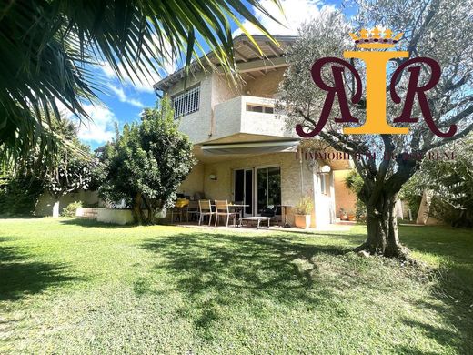 Luxury home in Arles, Bouches-du-Rhône