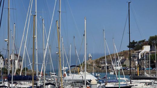 Apartment / Etagenwohnung in Pléneuf-Val-André, Côtes-d'Armor