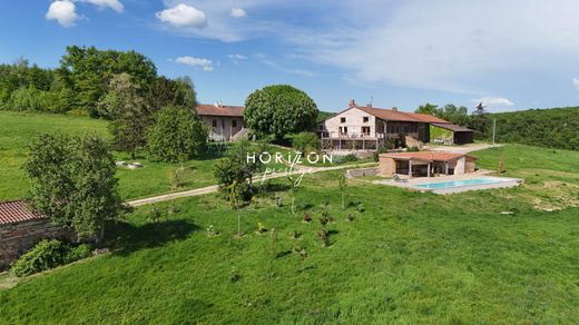 Luxury home in Igé, Saône-et-Loire