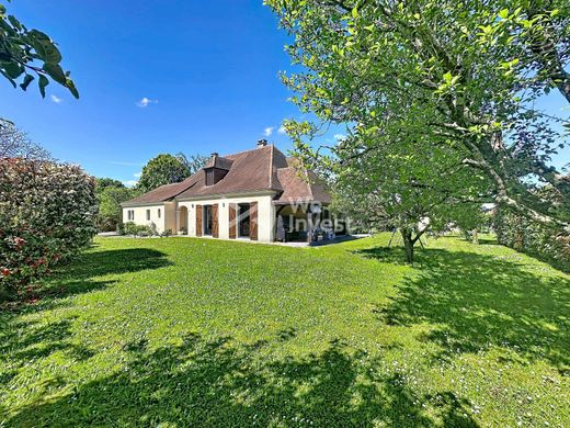 Luxury home in Lescar, Pyrénées-Atlantiques