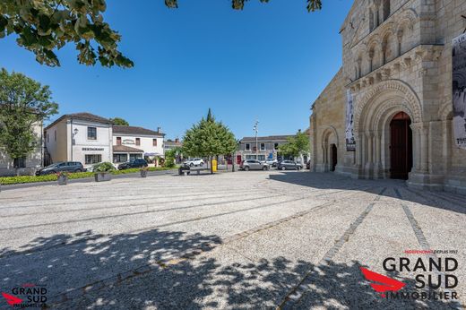Luxury home in La Brède, Gironde