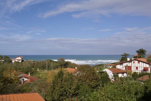 Apartment / Etagenwohnung in Bidart, Pyrénées-Atlantiques