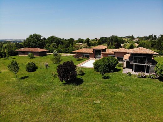Luxury home in Condom, Gers