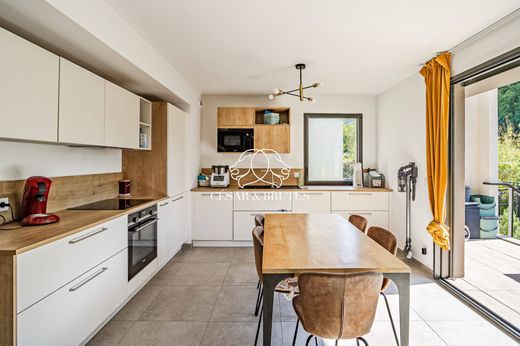 Apartment in Limonest, Rhône