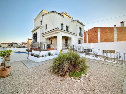 Casa di lusso a Castelló d'Empúries, Girona