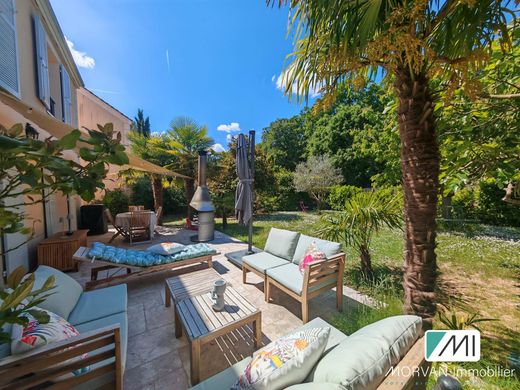 Casa di lusso a Plaisir, Yvelines