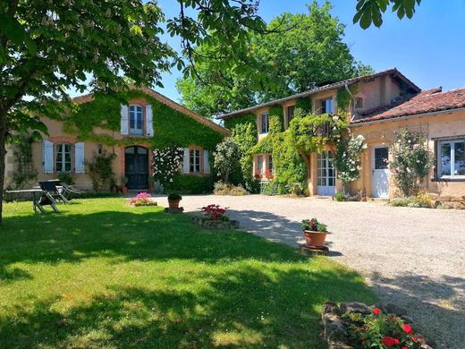 Luxury home in Seissan, Gers