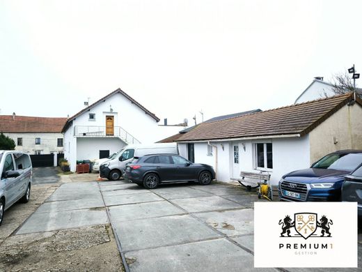 Appartementencomplex in Vaudherland, Val d'Oise