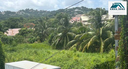 Grond in Le Robert, Martinique
