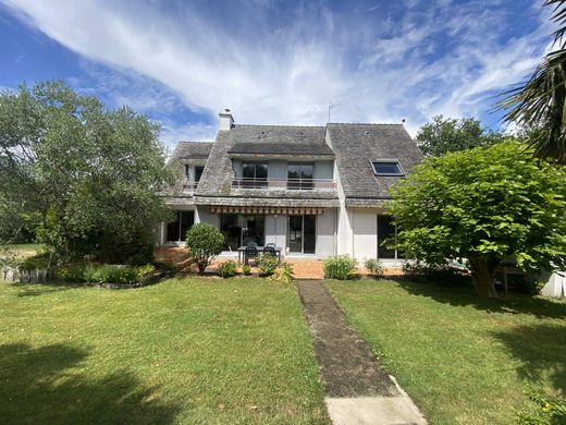 Luxus-Haus in Languidic, Morbihan