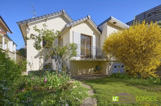 Lüks ev Châtenay-Malabry, Hauts-de-Seine