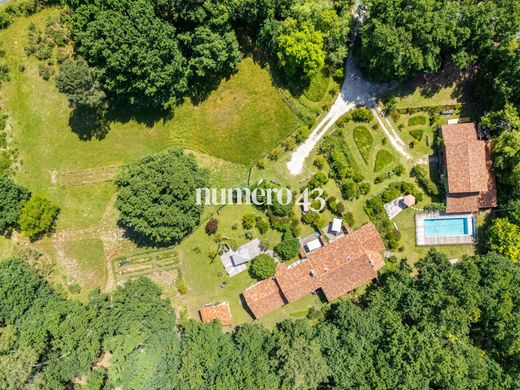 Luxury home in Vensac, Gironde