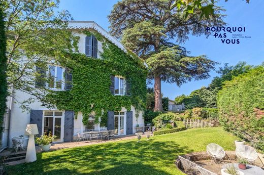 Maison de luxe à Oullins, Rhône