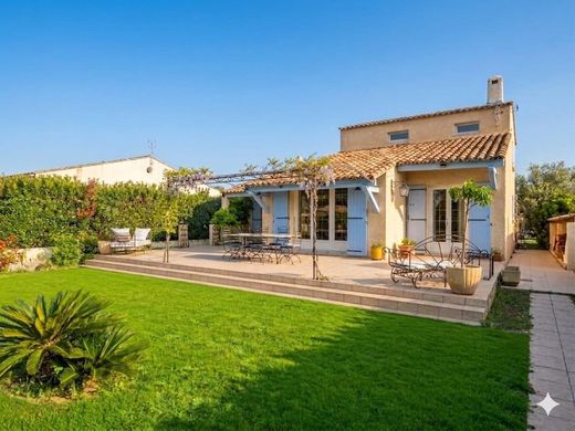 Luxury home in La Barben, Bouches-du-Rhône