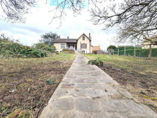 Luxury home in Les Clayes-sous-Bois, Yvelines