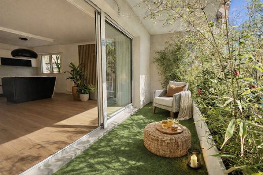 Apartment / Etagenwohnung in Nantes, Loire-Atlantique