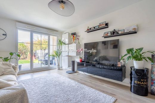 Apartment in Maisons-Alfort, Val-de-Marne