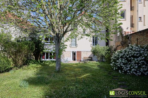 Luxe woning in L'Haÿ-les-Roses, Val-de-Marne