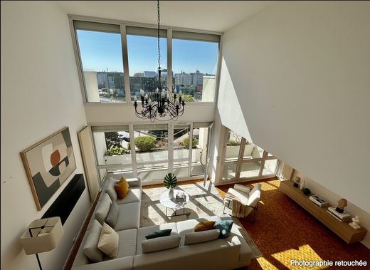 아파트 / Noisy-le-Grand, Seine-Saint-Denis