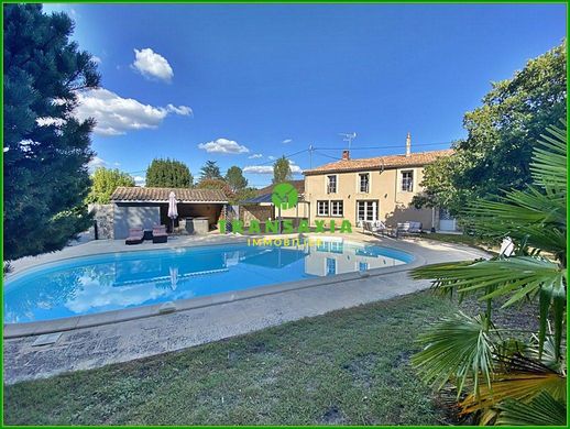 Luxury home in Langon, Gironde