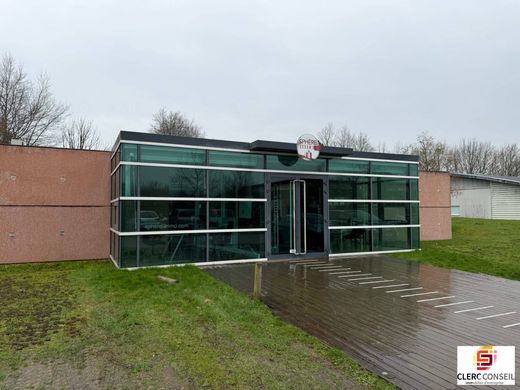 Office in Mont-Saint-Aignan, Seine-Maritime