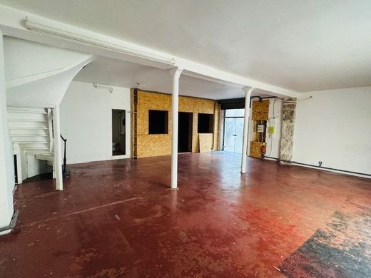 Office in Canal Saint Martin, Château d’Eau, Porte Saint-Denis, Paris