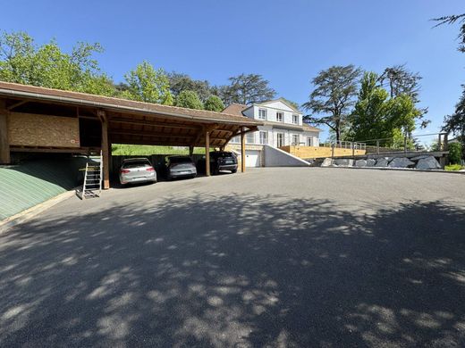 Luxury home in Saint-Priest-en-Jarez, Loire