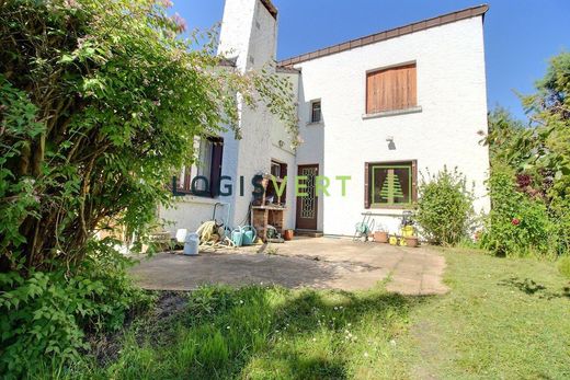 Luxury home in Palaiseau, Essonne