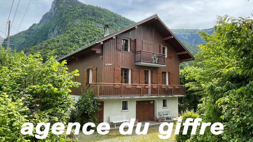 Luxury home in Samoëns, Haute-Savoie