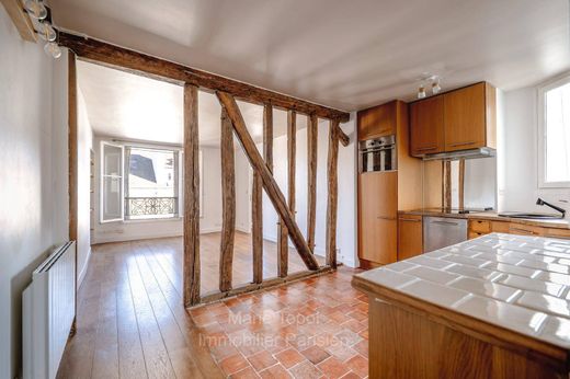 Apartment in Tour Eiffel, Invalides – Ecole Militaire, Saint-Thomas d’Aquin, Paris