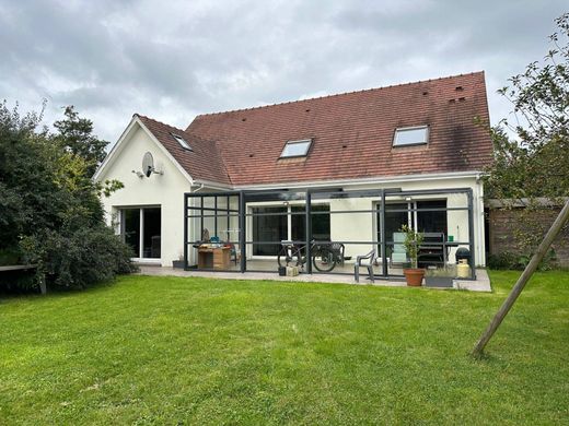 Luxury home in Cucq, Pas-de-Calais