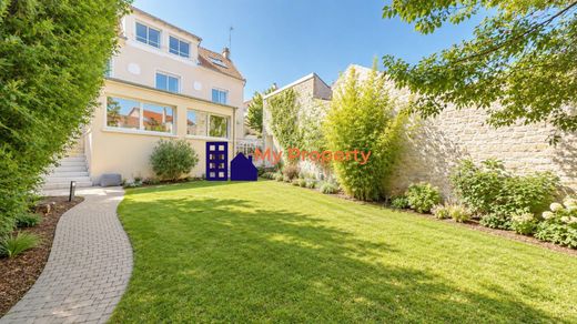 Luksusowy dom w Carrières-sur-Seine, Yvelines