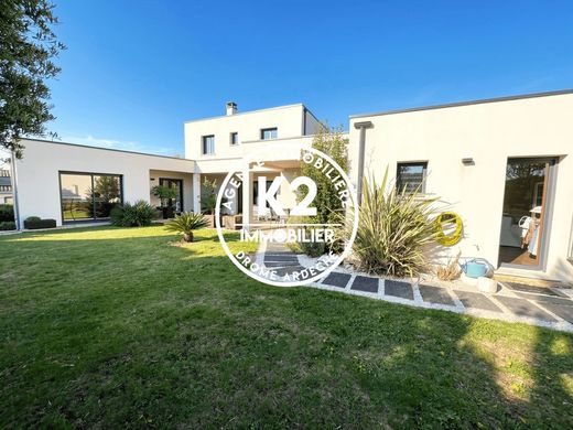 Casa di lusso a Montélimar, Drôme