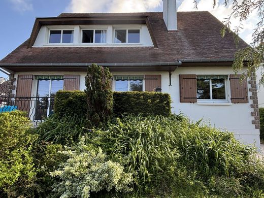 Luxus-Haus in Sainte-Adresse, Seine-Maritime