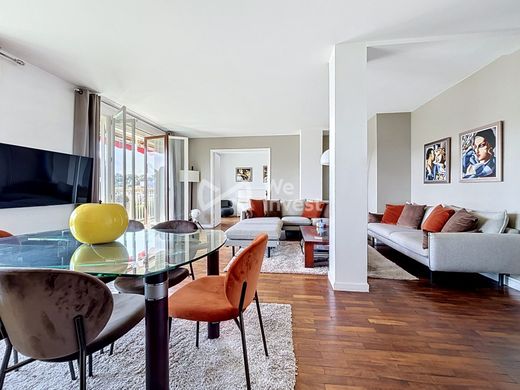 Apartment / Etagenwohnung in Boulogne-Billancourt, Hauts-de-Seine